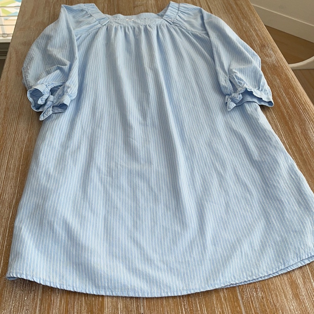 Old Navy baby blue dress / lined / with belt